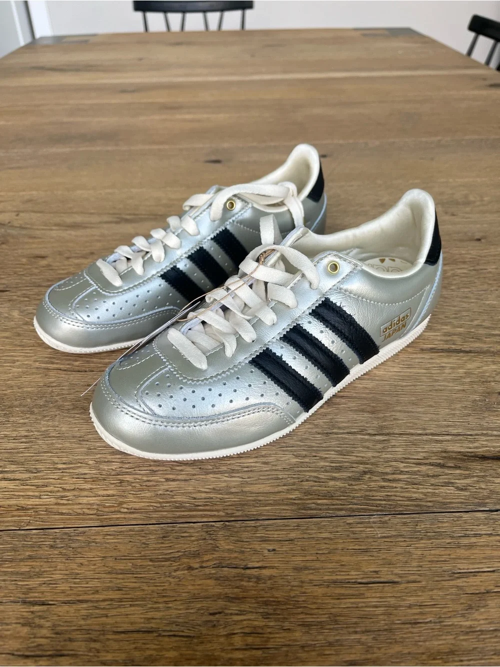 Size 6 Women’s adidas Originals Japan JS4015  Alumina / Black / White
